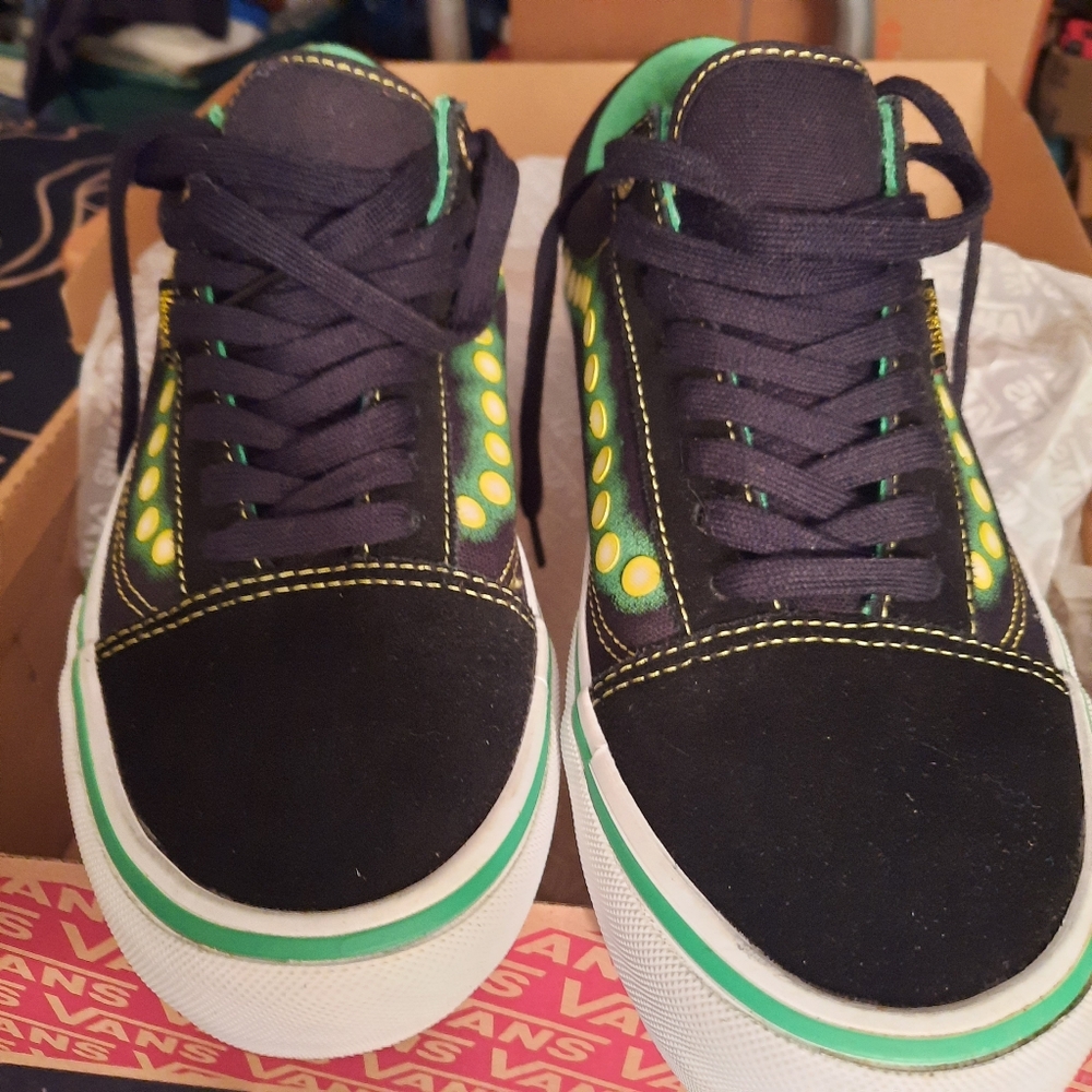 Vans Shake Junt Old Skool Pro skateboarding Sneakers, mens 9 new w box! Sharp AF